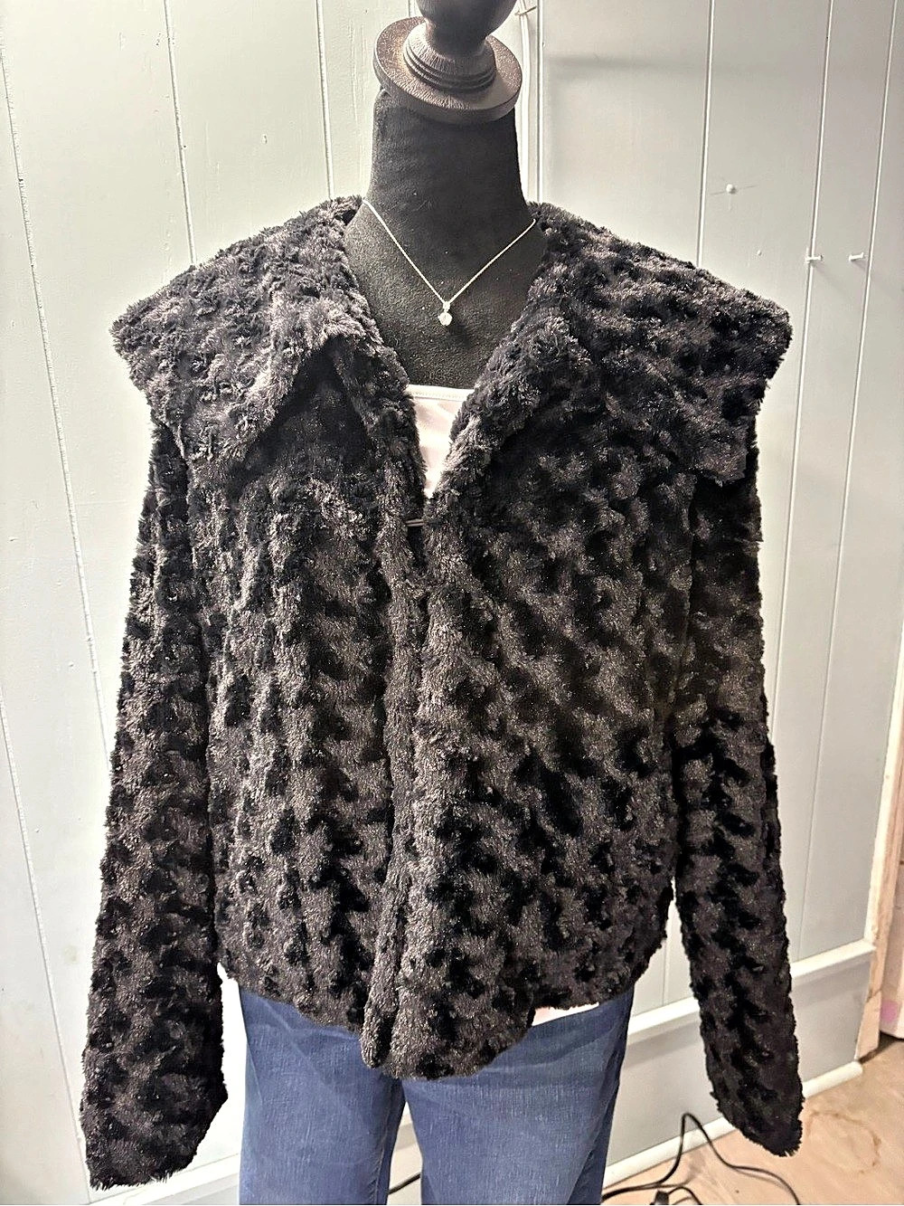Fever Faux Fur Teddy Jacket in Black Size Large